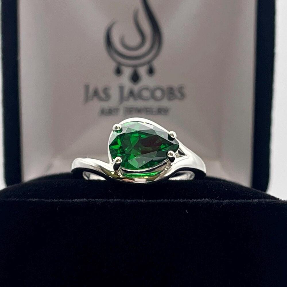 2.5ct Pear Cut Lab Emerald Ring Size 6 Side Set Teardrop